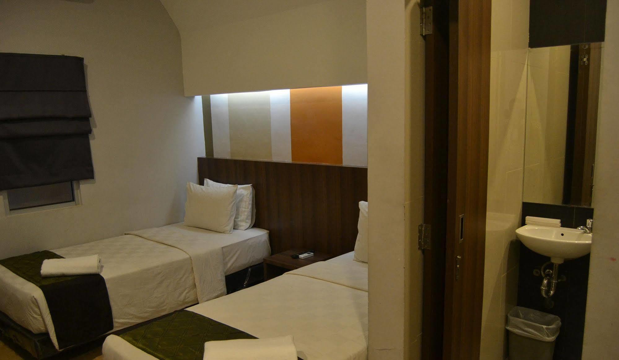 J Hotel Medan Exterior foto